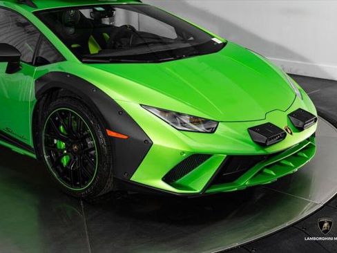 Used 2024 Lamborghini Huracan Sterrato AWD/4WD image 4