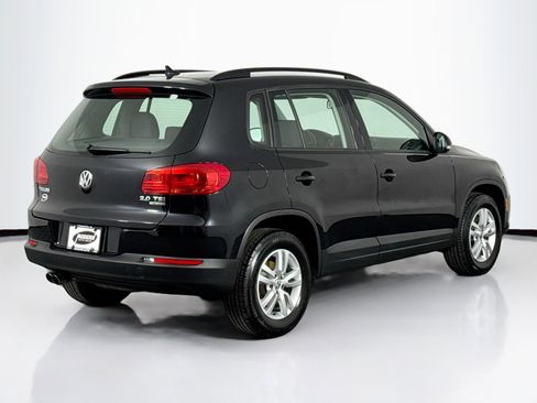 Used 2015 Volkswagen Tiguan S image 11
