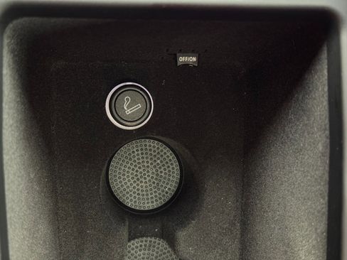 Used 2022 Maserati Quattroporte Modena Q4 image 37