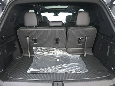 New 2026 Chevrolet Traverse Z71 w/ Enhanced Driving Package AWD/4WD image 34