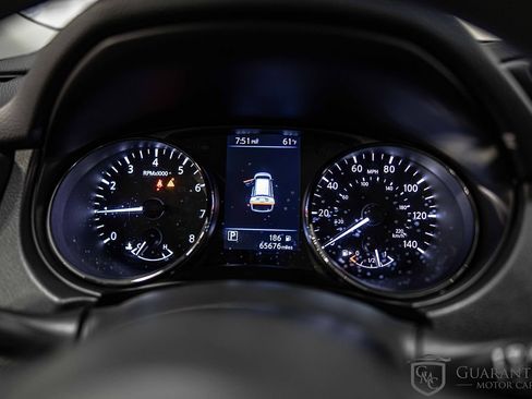 Used 2018 Nissan Rogue S image 23