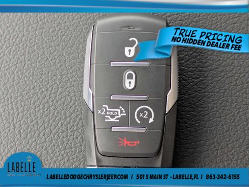 Used 2025 RAM 1500 Big Horn AWD/4WD image 32