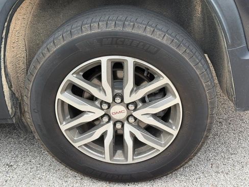 Used 2019 GMC Acadia SLE AWD/4WD image 4