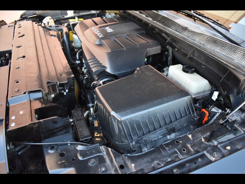 Used 2018 Nissan Titan SV w/ SV Convenience Package RWD image 42