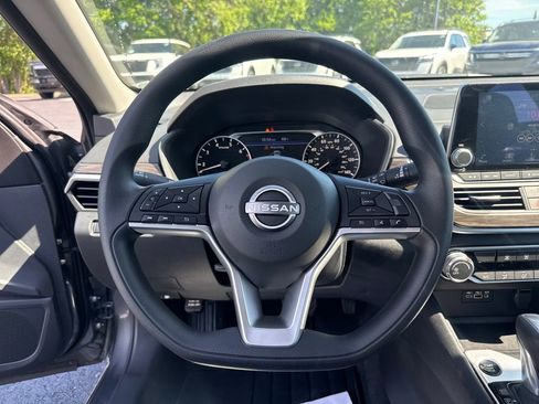 New 2026 Nissan Altima 2.5 SV FWD image 14