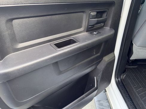 Used 2016 RAM 3500 Tradesman w/ Chrome Appearance Group image 17