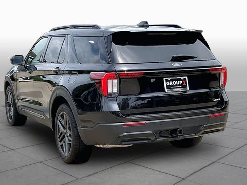 Used 2025 Ford Explorer ST-Line w/ ST-Line Street Pack AWD/4WD image 22
