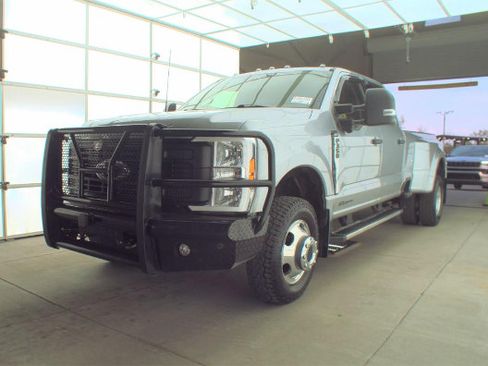 Used 2024 Ford F350 XLT w/ 360-Degree Camera Package AWD/4WD image 3