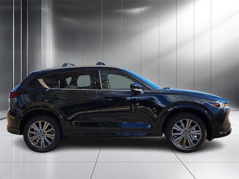 New 2025 MAZDA CX-5 Signature image 29