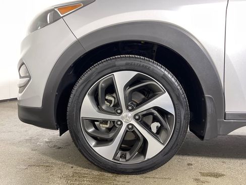 Used 2018 Hyundai Tucson Value w/ Cargo Package FWD image 11