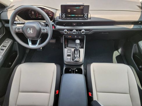 Used 2024 Honda CR-V LX image 24