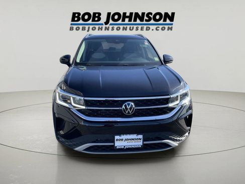 Used 2023 Volkswagen Taos SEL AWD/4WD image 8