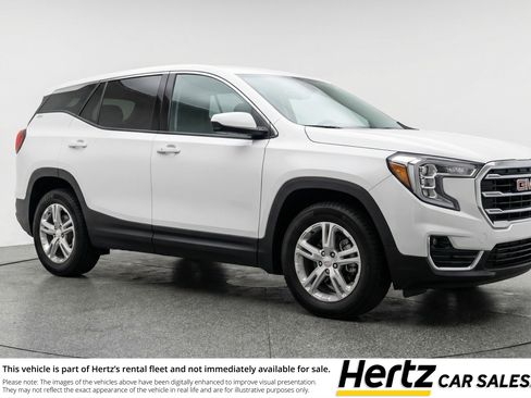 Used 2024 GMC Terrain SLE FWD image 1