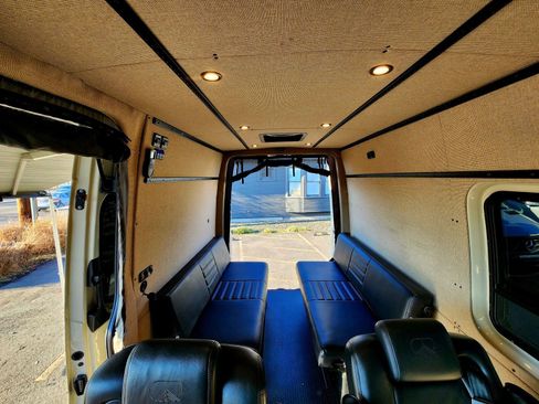 Used 2019 Mercedes-Benz Sprinter 2500 w/ Premium Plus Package image 17