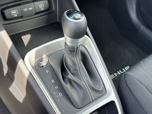 New 2026 Hyundai Venue SE FWD image 13