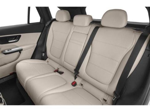 Used 2024 Mercedes-Benz GLC 300 image 13
