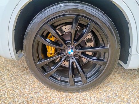Used 2012 BMW X6 M image 18
