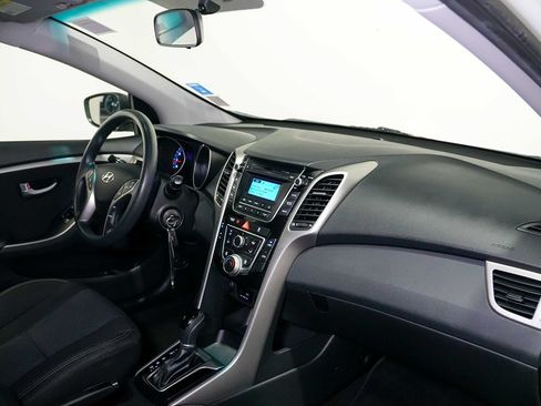 Used 2017 Hyundai Elantra GT FWD image 23