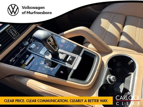 Used 2022 Porsche Cayenne Platinum Edition AWD/4WD image 19