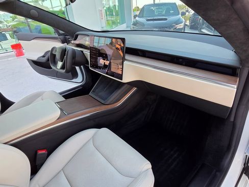 Used 2022 Tesla Model S AWD/4WD image 22