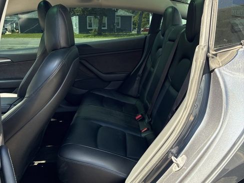 Used 2021 Tesla Model 3 Standard Range Plus RWD image 16