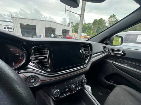 Used 2025 Dodge Durango GT AWD/4WD image 13