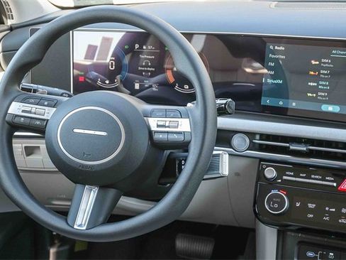 New 2025 Hyundai Tucson SEL image 17