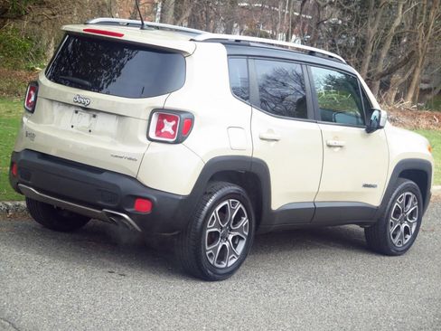 Used 2016 Jeep Renegade Limited image 24