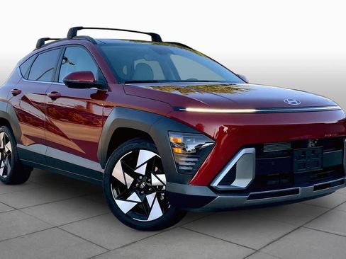 Used 2025 Hyundai Kona Limited FWD image 3