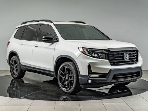Used 2024 Honda Passport Black Edition image 3