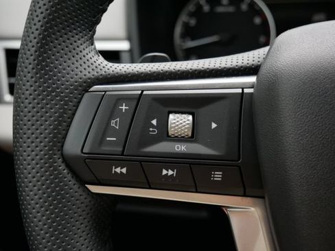 Used 2025 Mitsubishi Outlander SE AWD/4WD image 17