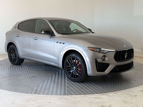 Used 2022 Maserati Levante Modena AWD/4WD image 7