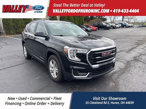Used 2023 GMC Terrain SLE w/ Driver Convenience Package image 1