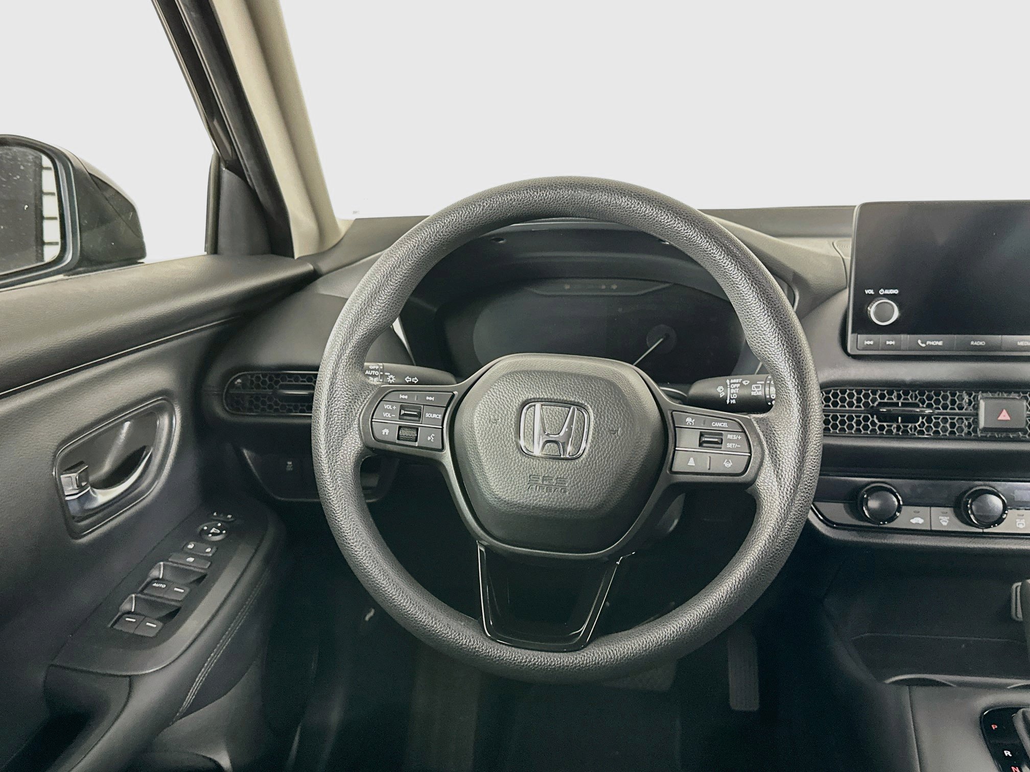 Used 2025 Honda HR-V LX image 17