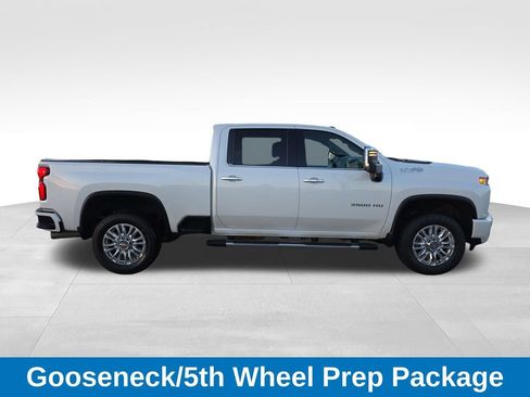Used 2022 Chevrolet Silverado 3500 High Country w/ Z71 Off-Road Package image 7