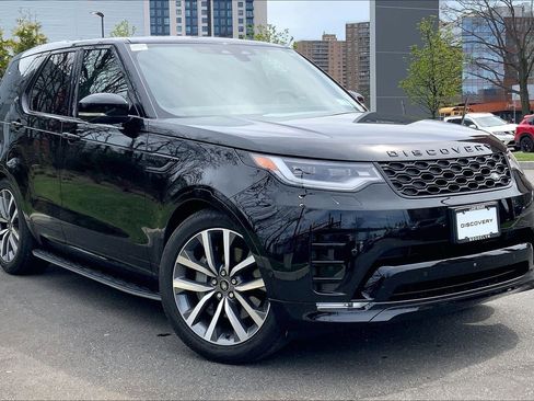 Used 2025 Land Rover Discovery Dynamic SE AWD/4WD image 7