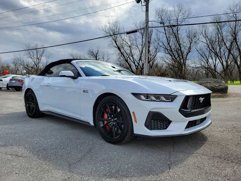 Used 2024 Ford Mustang GT Premium image 7