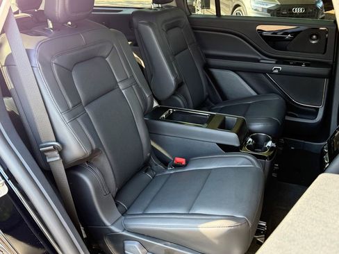 New 2026 Lincoln Aviator Reserve AWD/4WD image 9