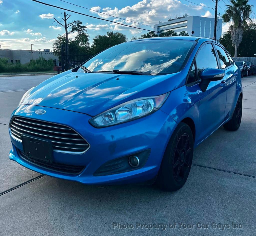 Used 2014 Ford Fiesta SE w/ Equipment Group 201A FWD image 1
