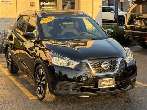 Used 2020 Nissan Kicks SV image 8
