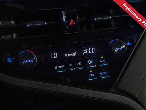 Used 2021 Toyota Camry XLE FWD image 20