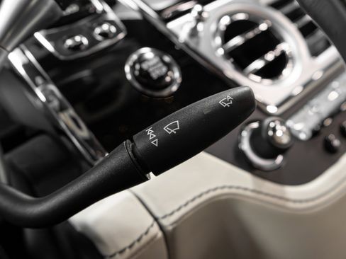 Used 2016 Rolls-Royce Wraith image 55