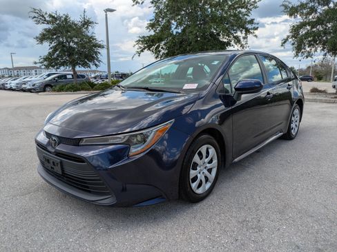 Used 2024 Toyota Corolla LE FWD image 10