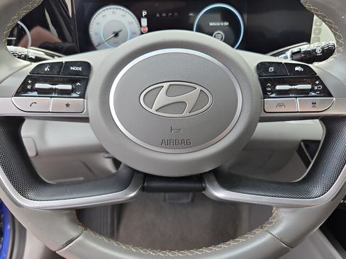 Used 2025 Hyundai Elantra SEL FWD image 24