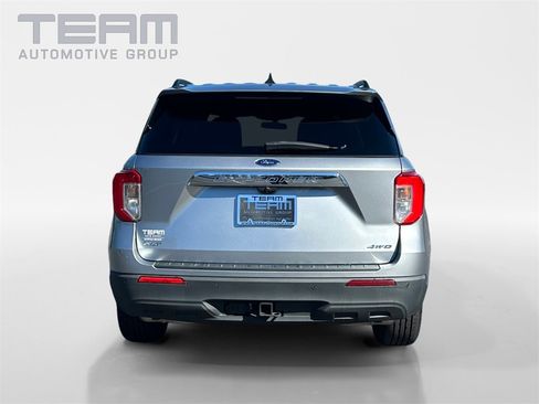 Used 2022 Ford Explorer XLT w/ Class IV Trailer Tow Package image 6