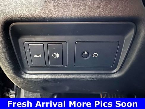 Used 2016 Jaguar F-TYPE R image 16