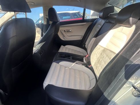 Used 2011 Volkswagen CC Sport FWD image 11