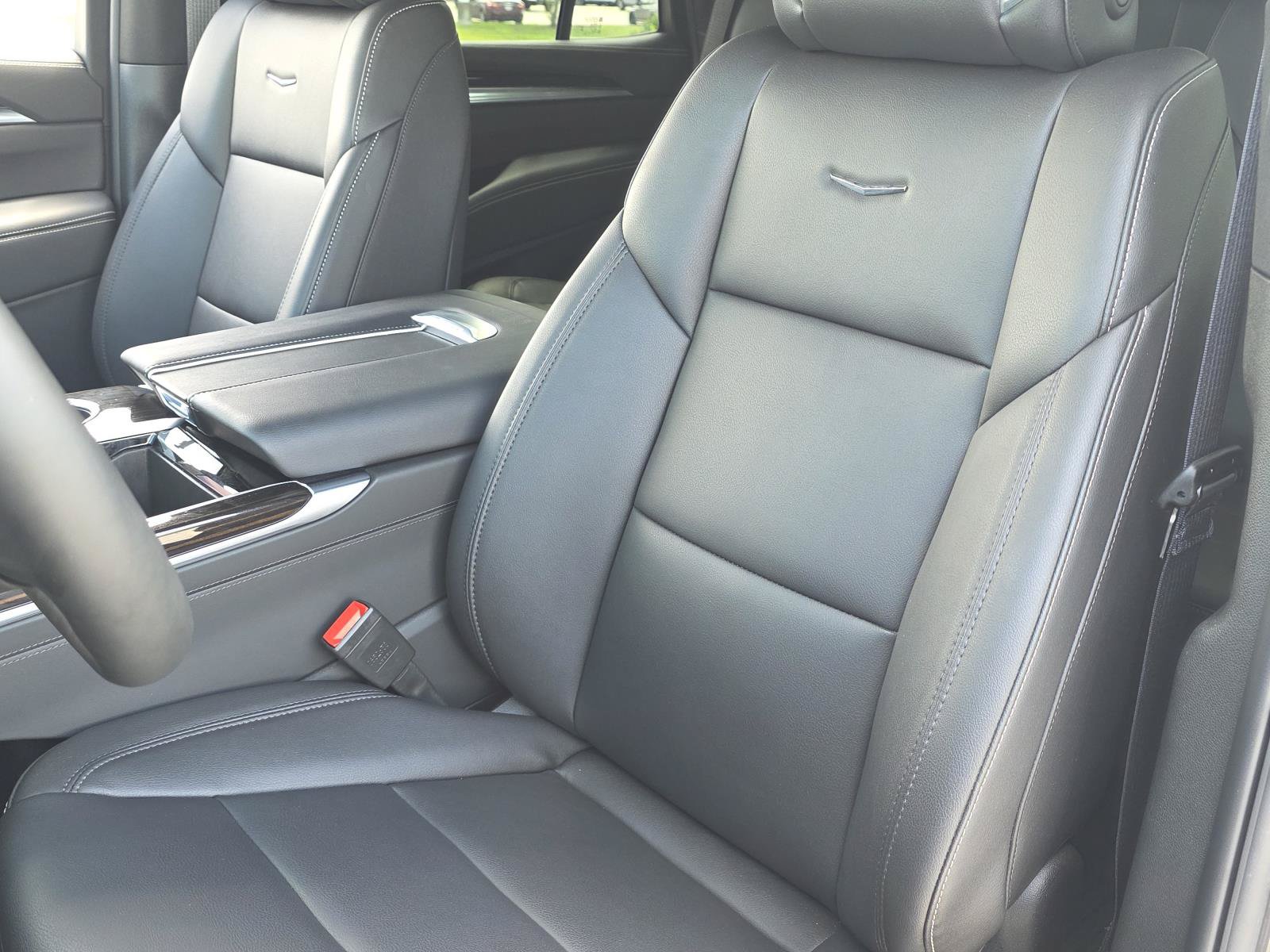 Used 2026 Cadillac Escalade 2WD w/ LPO, Floor Liner Package image 13