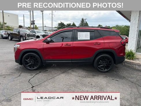Used 2023 GMC Terrain SLT w/ Elevation Edition AWD/4WD image 2