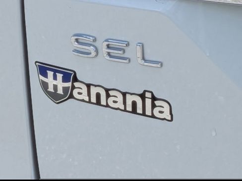 Certified 2025 Volkswagen Atlas SEL Premium R-Line image 12